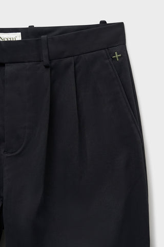 Organic Cotton Stretch Black Pleated Trouser